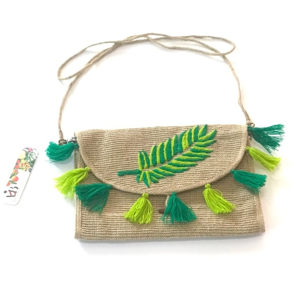 NWT Palm Leaf Tassels Straw Beachy Crossbody Bag | America & Beyond